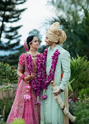 Akshay Kharodia and Divya Punetha's wedding picture