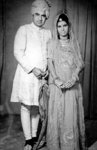 Rajnigandha Shekhawat's parents