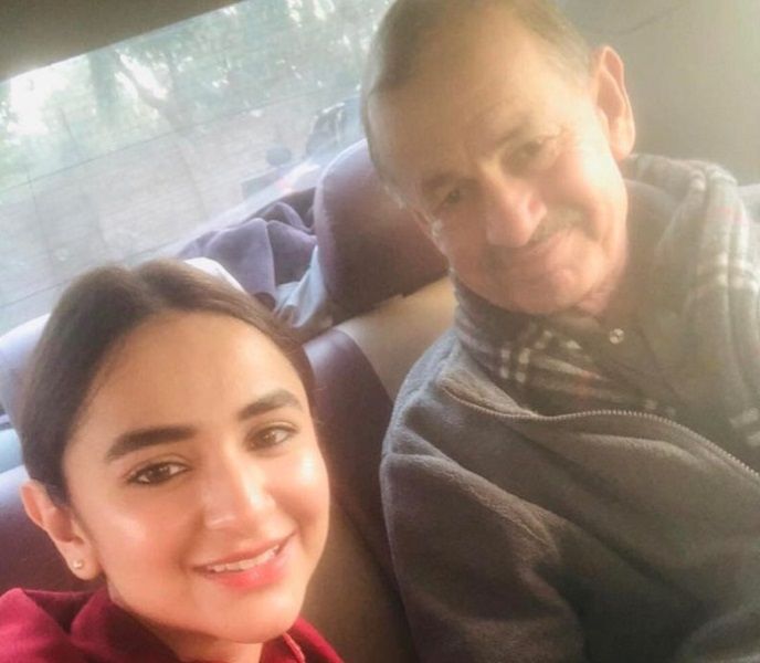 Yumna Zaidi with her father