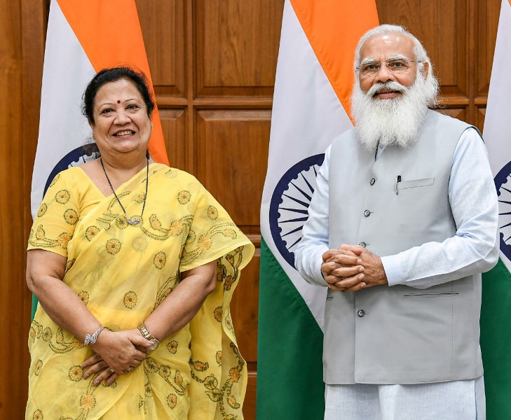Darshana Jardosh with Indian Prime Minister Narendra Modi