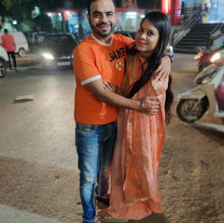 Gaurav Wasan with his wife 