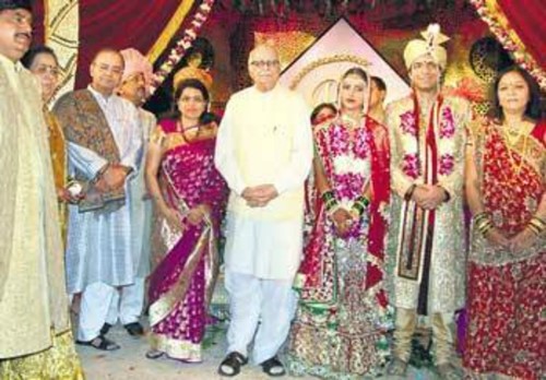 L. K. Advani at the wedding of Gopinath Munde's daughter, Pritam Munde