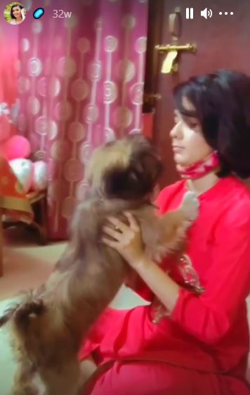 Meethika Dwivedi with her pet dog 