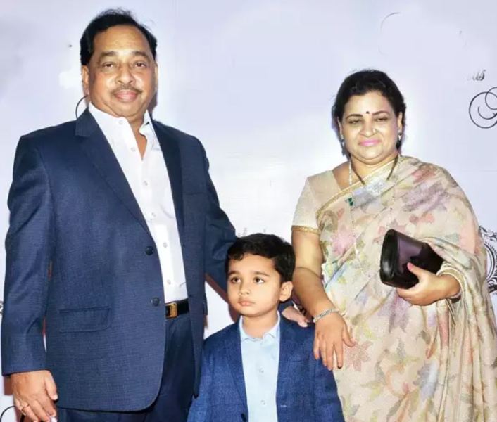 Narayan rane with his wife and grandson