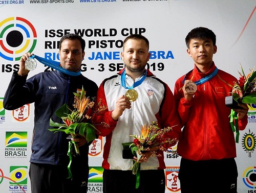 Sanjeev Rajput with his silver medal at the ISSF World Cup 2019
