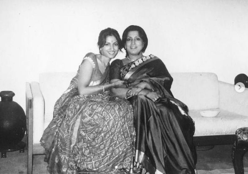 Sheetal Mallar with mother