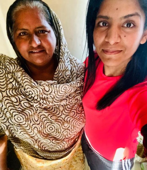 Simranjit Kaur and her mother