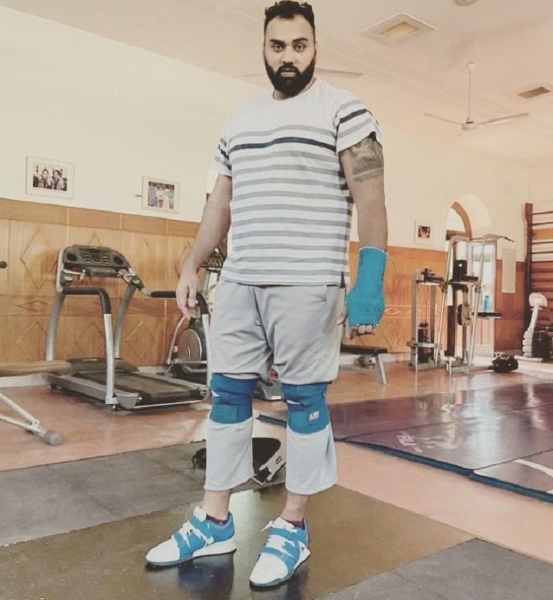 Tajinderpal Singh Toor with an injury in the gym