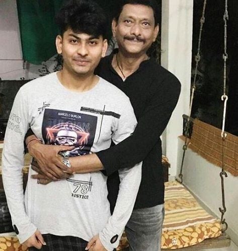 Aaditya Sawant (Dynamo Gaming) with his father
