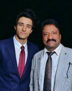Aksh Baghla with his father