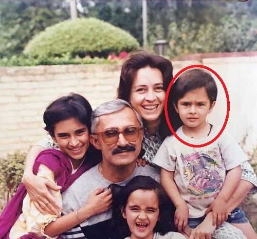 An old picture of Ajit Sodhi with his family