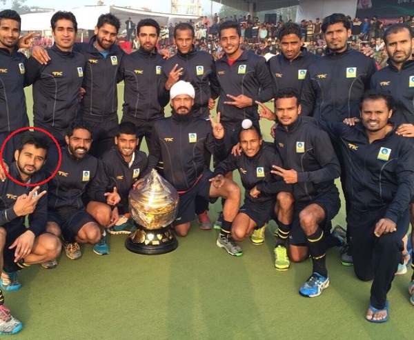 Manpreet along with his BPCL Team at Scindia Gold Cup Hockey Tournament (2014)