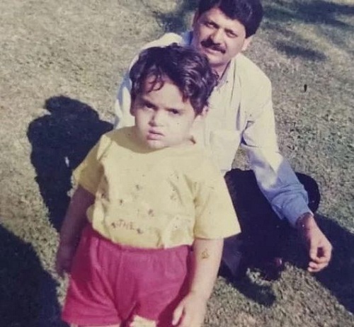 Naman Mathur's childhood picture with his father