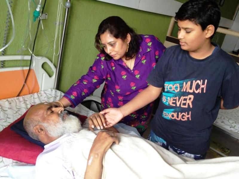 Rishi Prabhakar in Narayana Hospital with his wife and son a day before his death