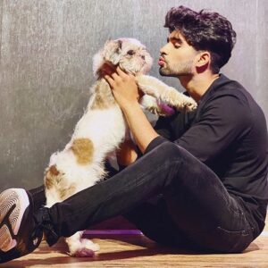 Zeeshan Khan (Bigg Boss OTT) Height, Age, Girlfriend, Family, Biography ...