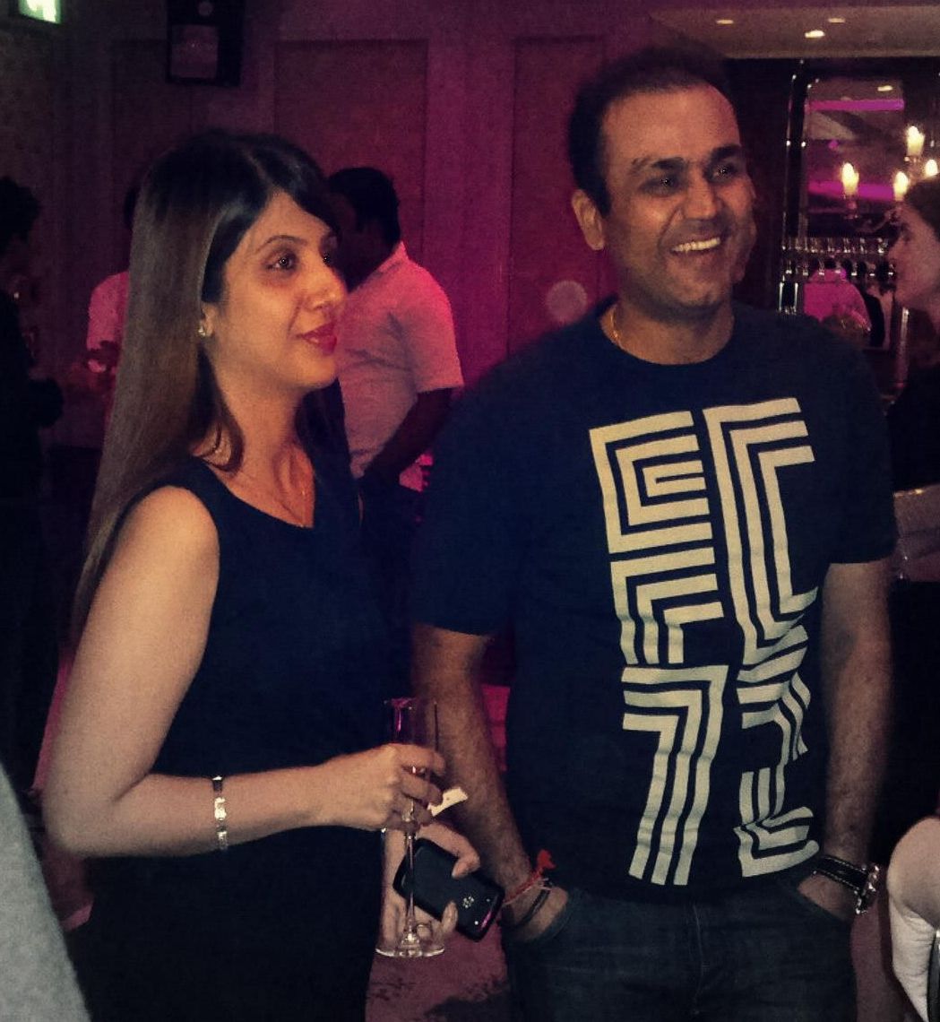 Aarti Sehwag with glass of wine 