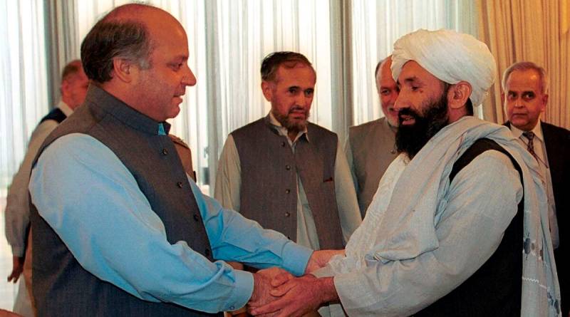 Mullah Mohammad Hasan Akhund meeting Prime Minister Nawaz Sharif in Pakistan