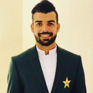 Shadab Khan Height, Age, Girlfriend, Wife, Family, Biography & More ...