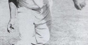 Vinoo Mankad bowling