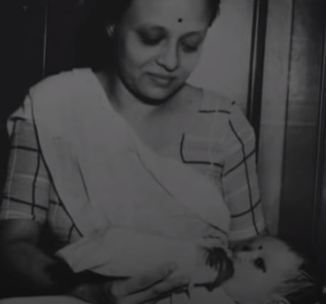 Vinoo Mankad's wife with his elder son Ashok Mankad