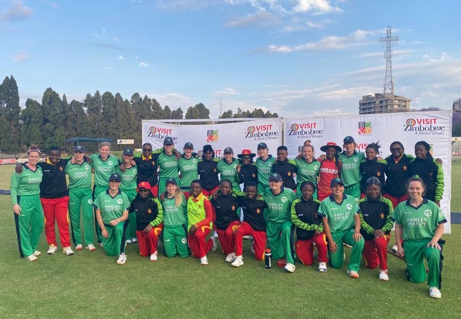 Amy Hunter with her Irish team after the Zimbabwe series in October 2021