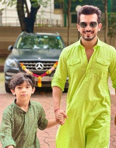 Arjun Bijlani with his son