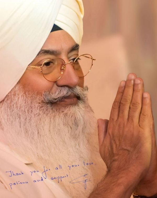 Autograph of Gurinder Singh Dhillon on his photograph