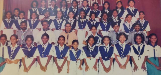Dhivyadharshini's picture from her school days