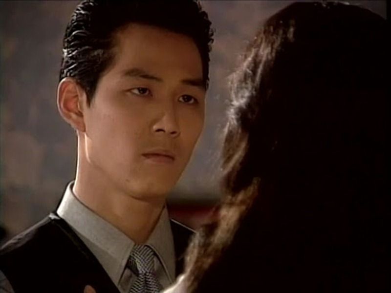 Lee Jung-jae in a scene from Sandglass (1995)