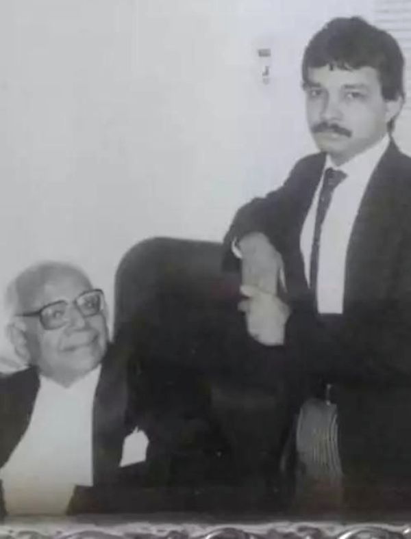 Satish Maneshinde with Ram Jethmalani