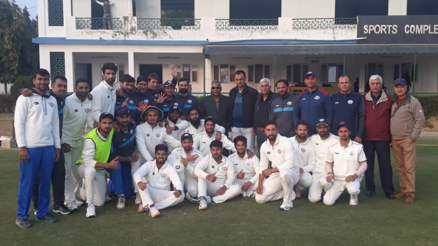 Umar Malik with his Jammu & Kashmir's team squad