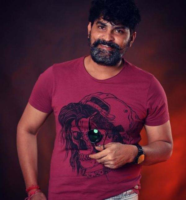 Ravi Kiran Height, Age, Girlfriend, Wife, Children, Family, Biography ...