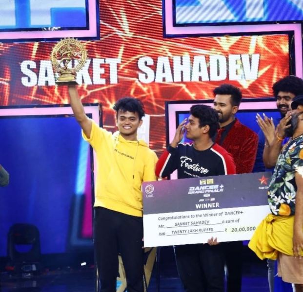 Sanket's full name displayed on the screen of the dance reality show Dance Plus