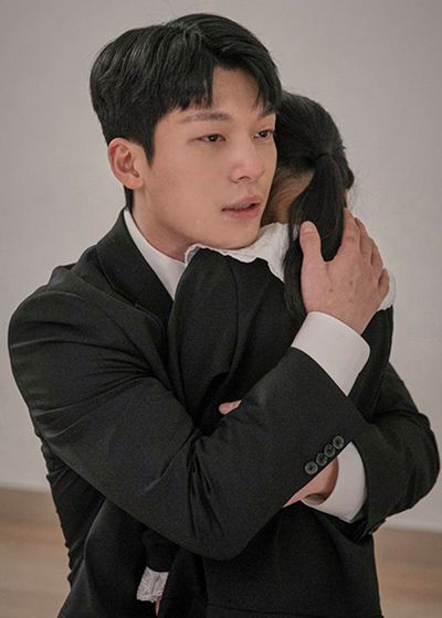 Wi Ha-joon in a scene from 18 Again (2020)