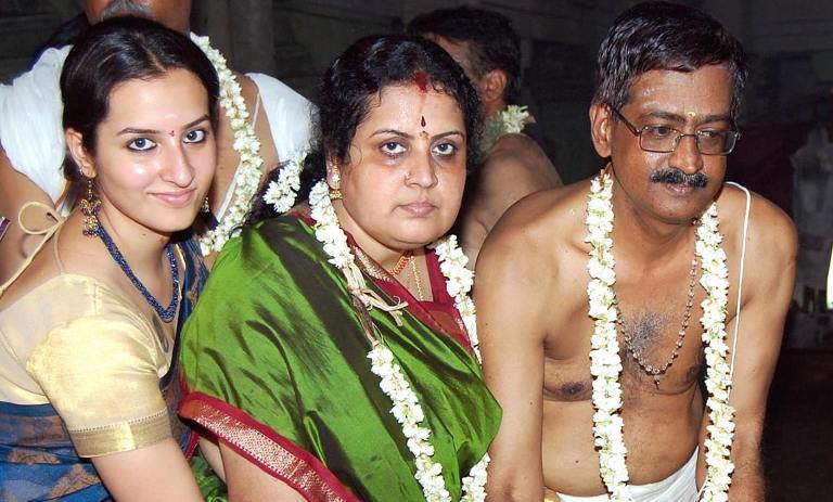 Amrutha Srinivasan with her parents 