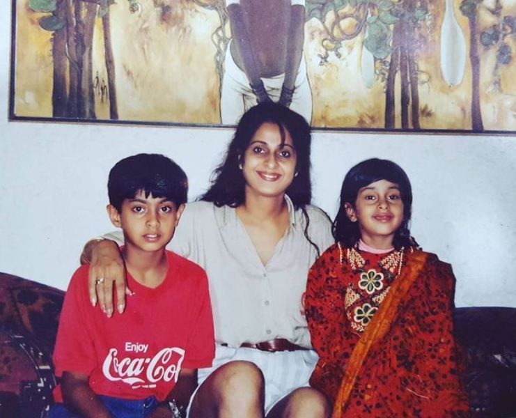 Nakul Vengsarkar's childhood picture with his mother and sister