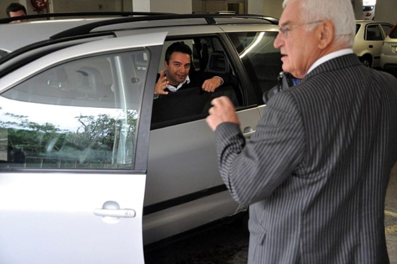 Shrien Dewani's legal team inspect the actual murder vehicle for the first time in Cape Town. Shrien's brother Preyen joined the inspection and sat in the car.