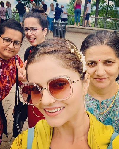 Rohini Dilaik with her mother and sisters