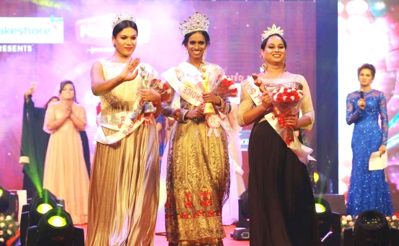 Sruthy Sithara (centre) named the Queen of Dhwayah 2018