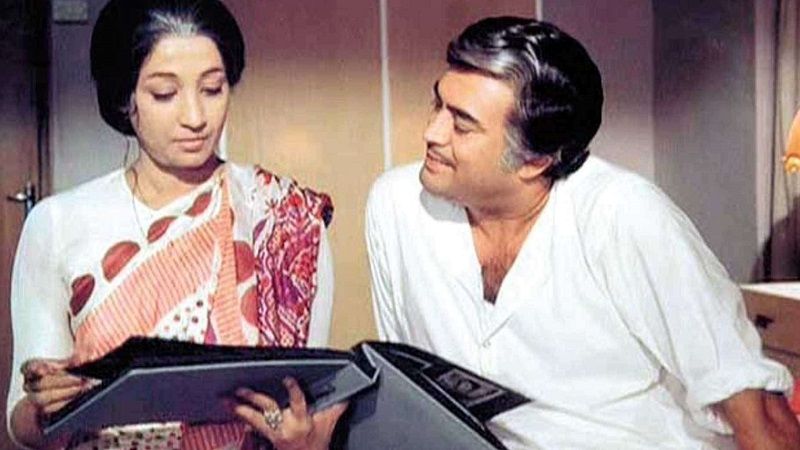 Suchitra Sen and Sanjeev Kapoor In the Film Aandhi