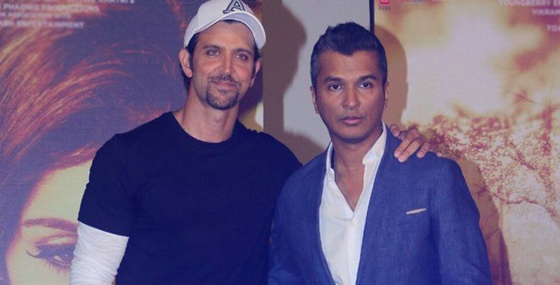 Vikram with Hrithik Roshan at a press conference for his movie