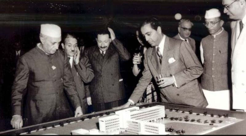 Bhabha discussing the TIFR layout plan with Jawaharlal Nehru