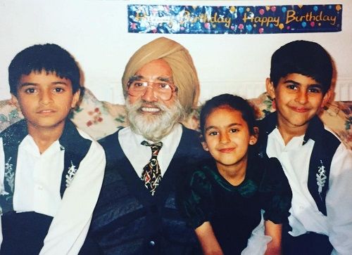 Captain Harpreet Chandi's childhood picture with her brothers and grandfather
