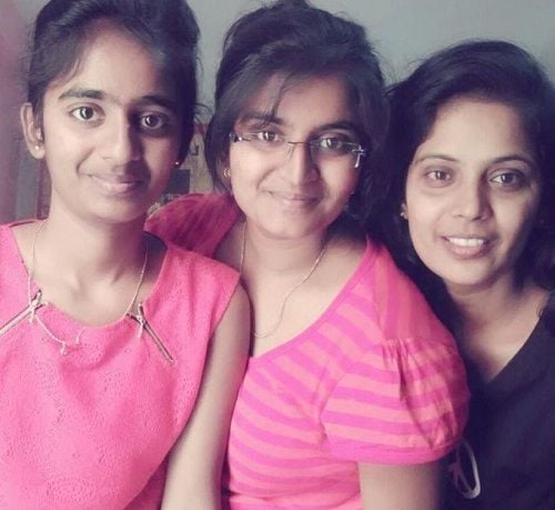 Kalppa Latha with her daughters