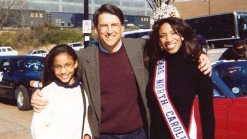 Kryst as a child with her mother and the former mayor of Charlotte, Pat McCrory, after her mother won the crown of Mrs North Carolina US 2002