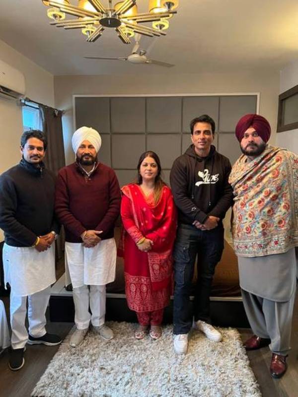 Malvika Sood, centre, joined the Congress party in presence of her brother Sonu Sood, Punjab CM Charanjit Singh Channi and State Congress chief Navjot Singh Sidhu