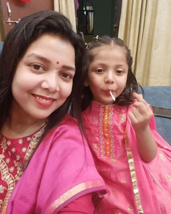 Priyanka Maurya with her daughter