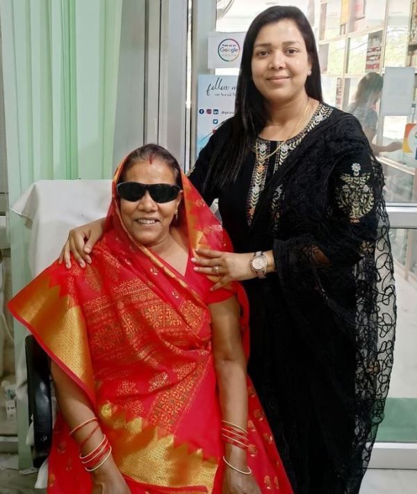 Priyanka Maurya with her mother