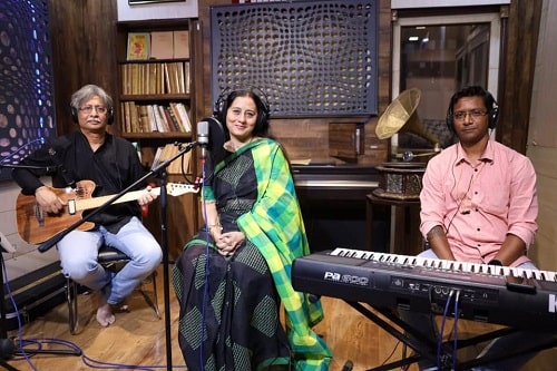 Rajoshi Vidyarthi recording a song