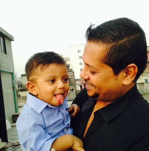 Shakhawat Ali Nobel with his son